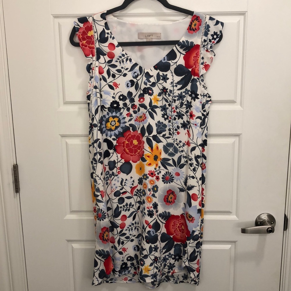 Floral dress from Loft. Size small petite. Never worn before